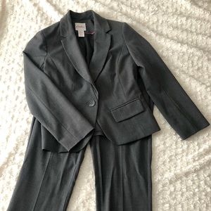 EXCELLENT CONDITION- Candie’s Dark Gray Pantsuit Set